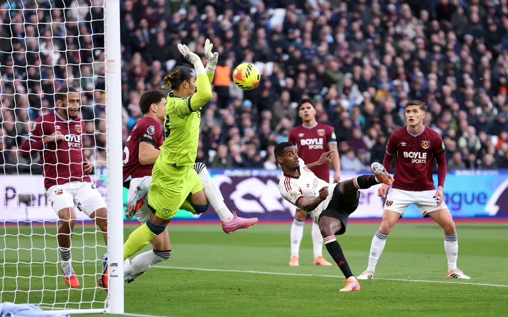 ¡Respiro para Slot! Liverpool Vuelve al Triunfo y Gana 0-2 al West Ham en Londres